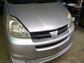 2005 TOYOTA SIENNA, SILVER, LE MODEL, 3.3L, FWD, AT.  Z26278